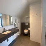 De Twee Linden 4* Beneden-Leeuwen