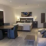 De Twee Linden Otel Beneden-Leeuwen