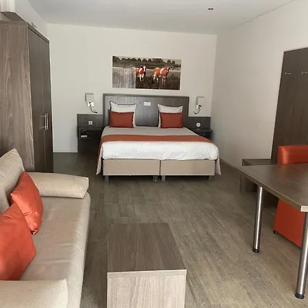 De Twee Linden Hotel Beneden-Leeuwen