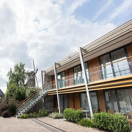 De Twee Linden Hotell 4*