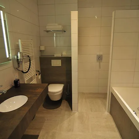 De Twee Linden 4*