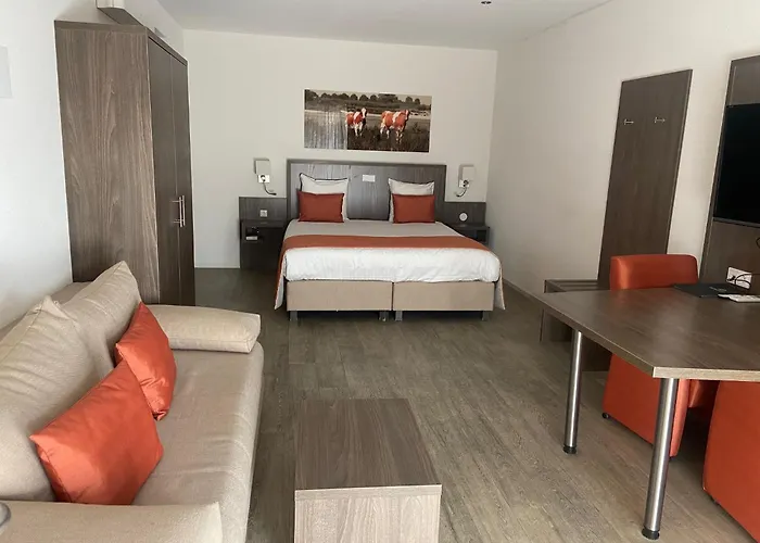 De Twee Linden Hotel Beneden-Leeuwen