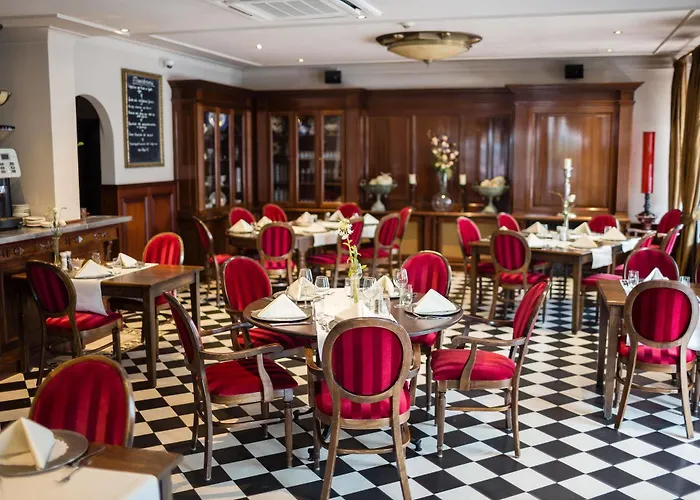 De Twee Linden 4* Beneden-Leeuwen