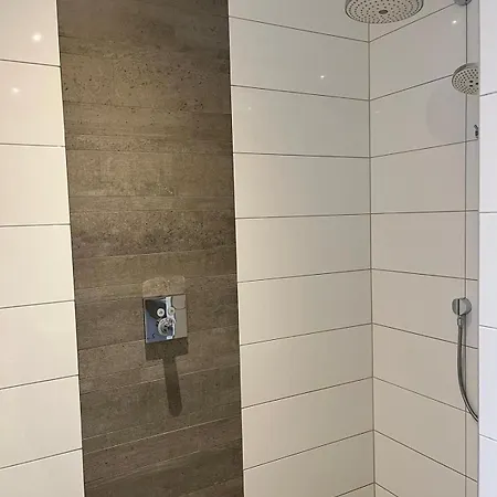 De Twee Linden Hotel 4*