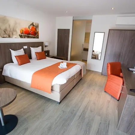 De Twee Linden Beneden-Leeuwen